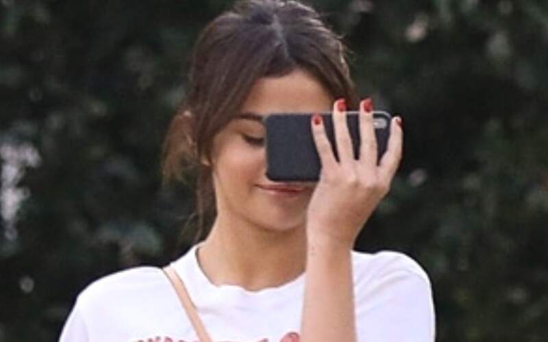 Selena Gomez Reveals When She Snapped & Deleted All Her Social Media Apps