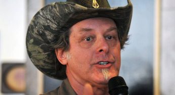 Ted Nugent Tells Donald Trump Supporters To Go ‘Berserk On The Skulls Of The Democrats’