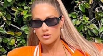 Kelly Kelly Shows Off Her ‘Forever Mood’ In Skimpy Green Bikini Photo Drop