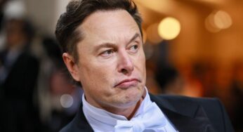 Elon Musk Had Engineers Boost His Flopped Tweet About Super Bowl