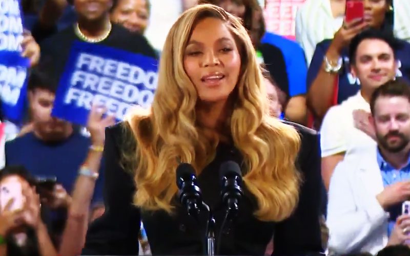 beyonce-endorses-kamala-harris-at-texas-rally-49