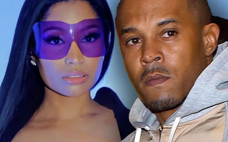 nicki-minaj-shares-steamy-texts-with-kenneth-petty-what-my-jugs-used-to-look-like-18