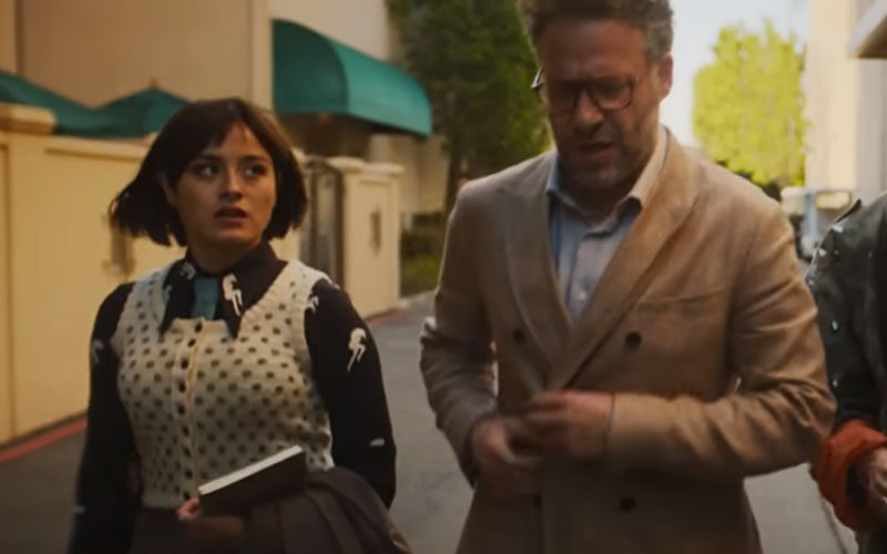 seth-rogen-takes-the-reins-in-hilarious-first-look-at-the-studio-58