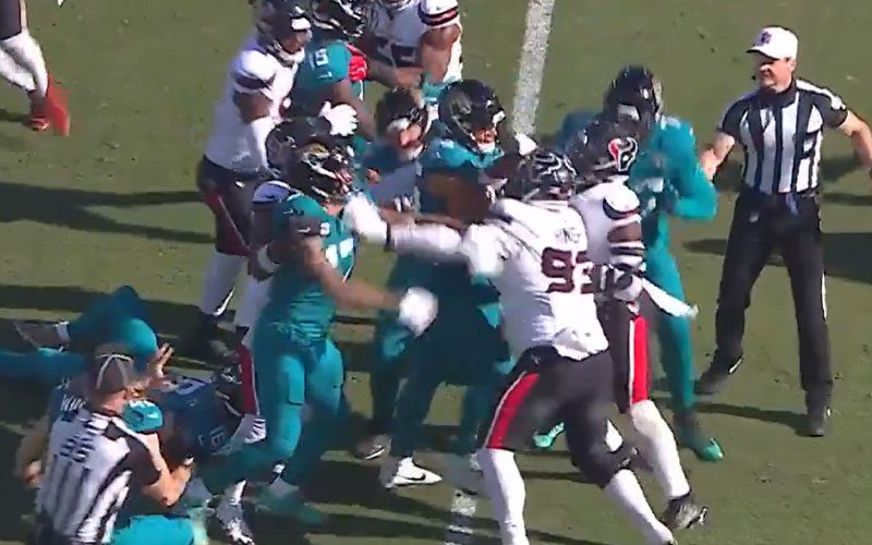 jaguars-trevor-lawrence-carted-off-after-brutal-late-hit-sparks-on-field-brawl-10