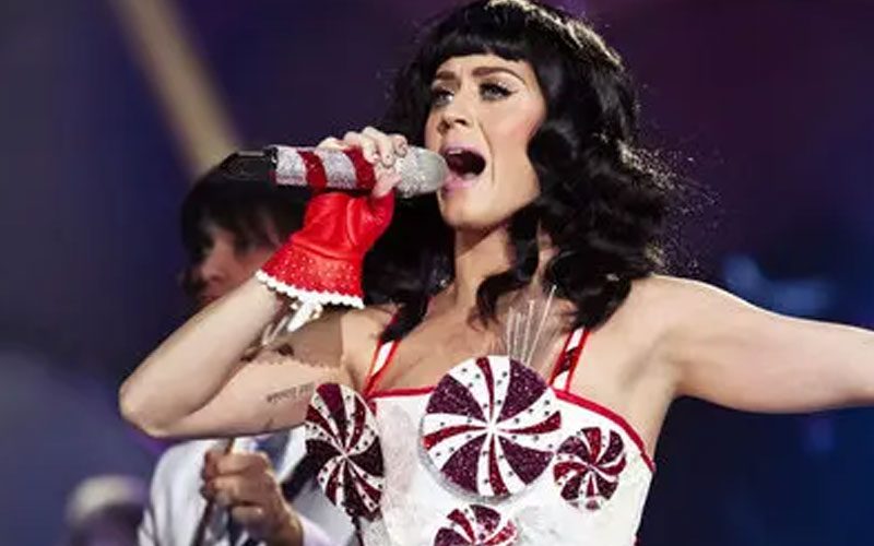 Katy Perry Faces an Emptying Arena at Jingle Ball Due to NYC Train Schedules